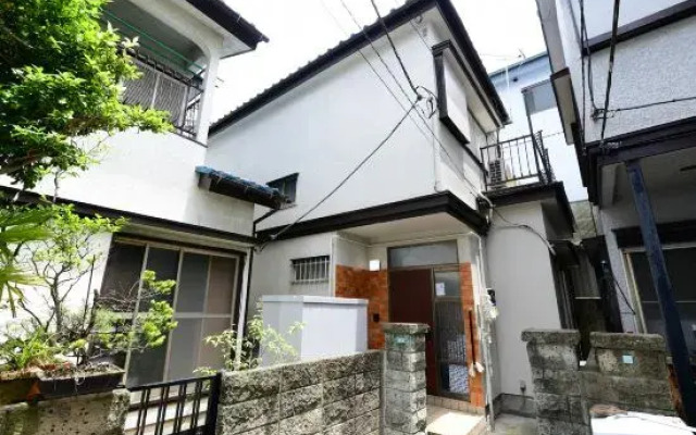 JH Yellow Guest House