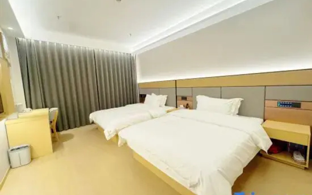Huafu Shengyan Hotel (Yancheng High-tech Zone Zhenxing Road)