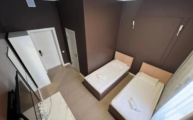 Hotel Nomad (Номад)