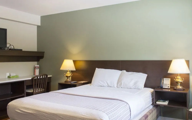 Leelas Villa Inn Flesherton