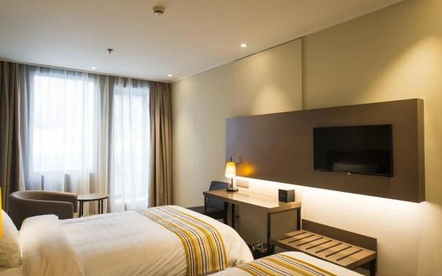 Отель Home Inn Plus West Lake Jiefang Road комната для гостей