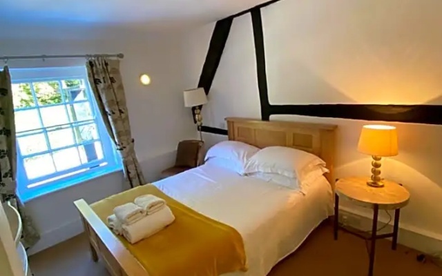 Fleur De Lys Inn