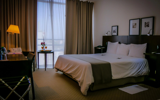 Elegance Hotel
