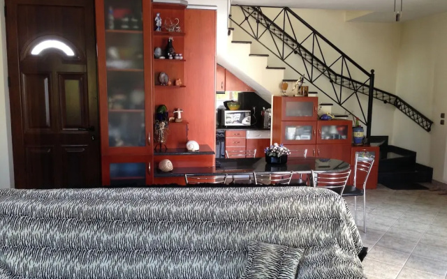 Dimitri's Guesthouse