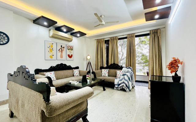 Bluo Park Facing 3Bhk - Balcony, Lift, Parking