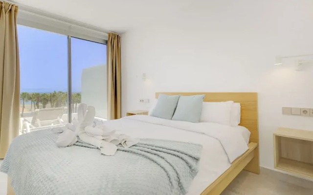 Calm Beach Apartments