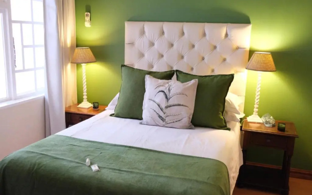 The WhiteHouse B&B