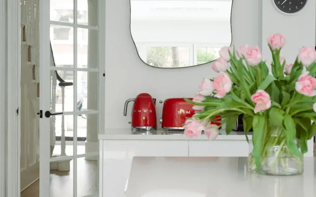 Luxury 5-bedroom Town House in Brook Green Central London