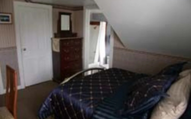 Nicholson House Inn