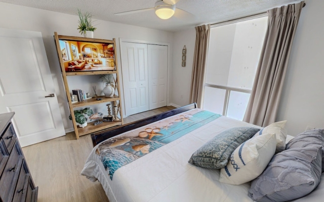 Shoreline Towers 2051 3 Bedroom Condo
