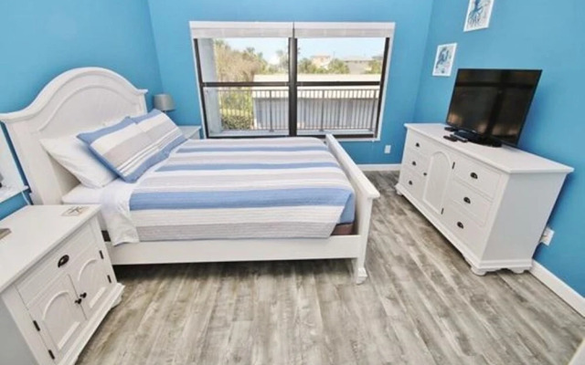 Cedar Island Club E204 Apartment 2