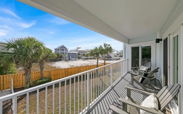 Beachside Villas 1123- A Sandy Carol