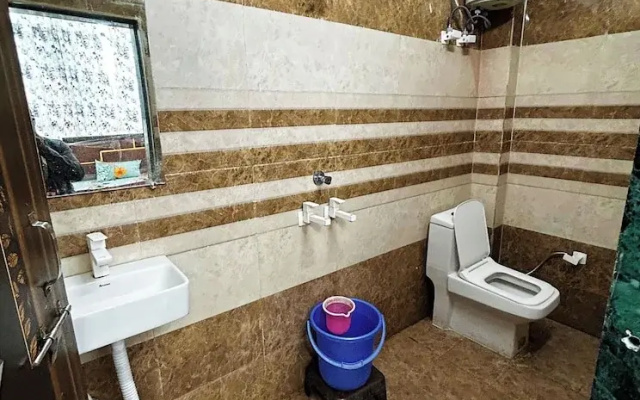 Hotel Shri Prabhu Dham Vrindavan