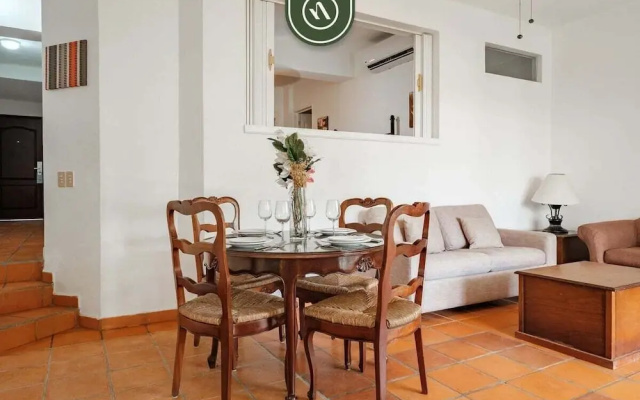 Amazing 2 BR Condo - Private Terrace - Pool