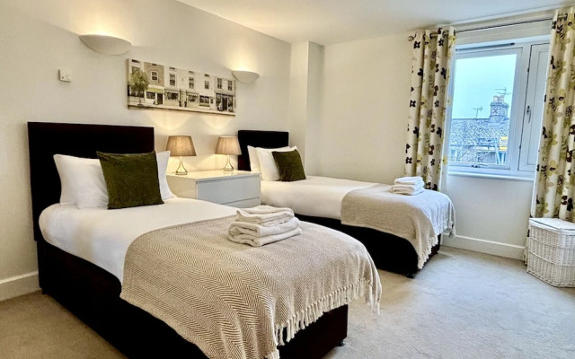 Your Space Apartments - The Hamilton's