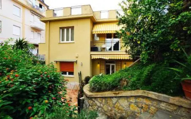 Magicstay - Aparthotel 4 Stars Lerici