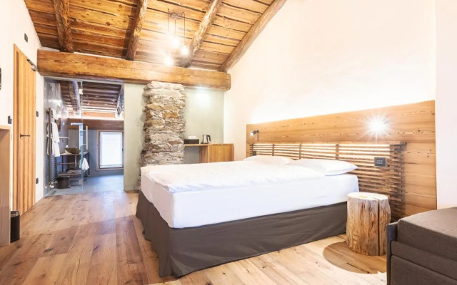 Curt di Clement Eco Mobility Hotel