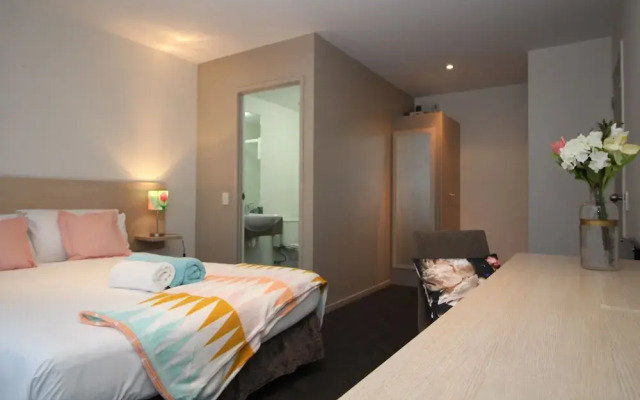 Waldorf Tetra Apt with 2 Bathroom (Tetra 1013)