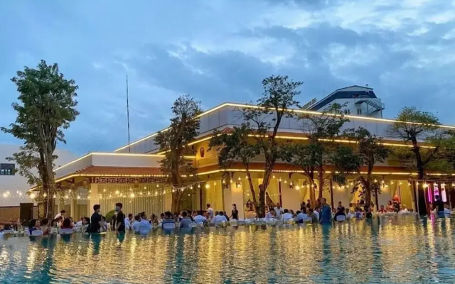 Ha Tien Xua Hotel & Resort