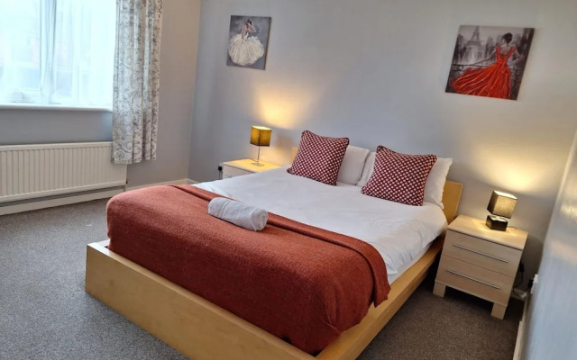 Huku Kwetu - Brentwood Townhouse