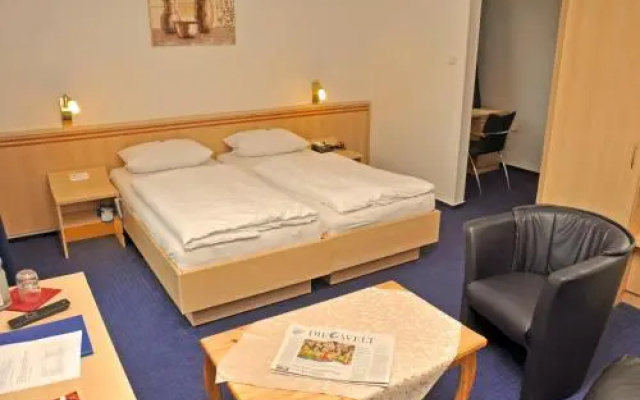 Central Hotel