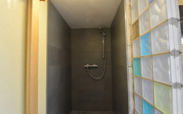 Apartment in Liege With Sauna & Hot Tub