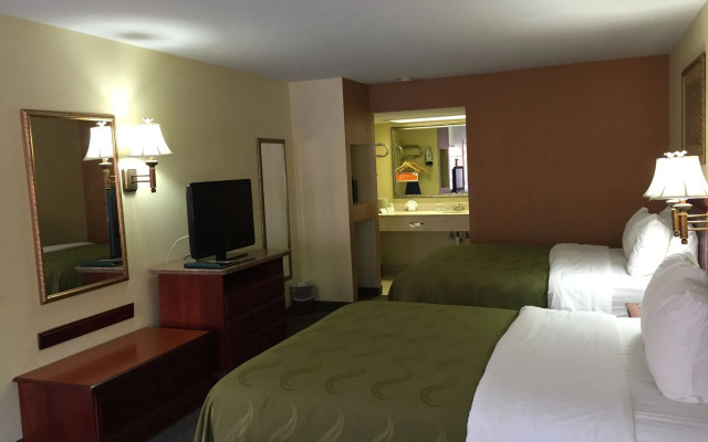 Econo Lodge Inn & Suites Eagle Pass