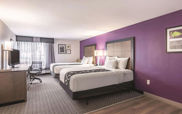 La Quinta Inn & Suites by Wyndham Salem NH