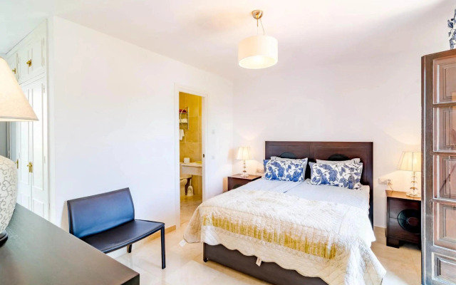 EN- Cozy Andalusian style townhouse in Marbella