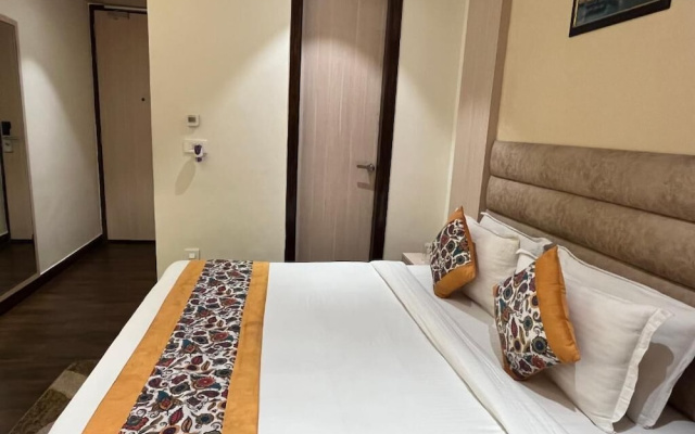 Hotel RRV with Free Parking
