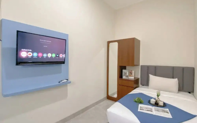 Cozy Living Studio (No Kitchen) At Celebrity Mansion