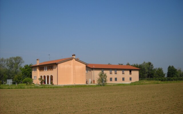 Отель Agriturismo Campi di Grano Ронкаде вид на фасад