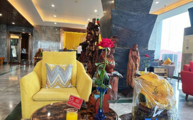 Golden Arrow Hotel