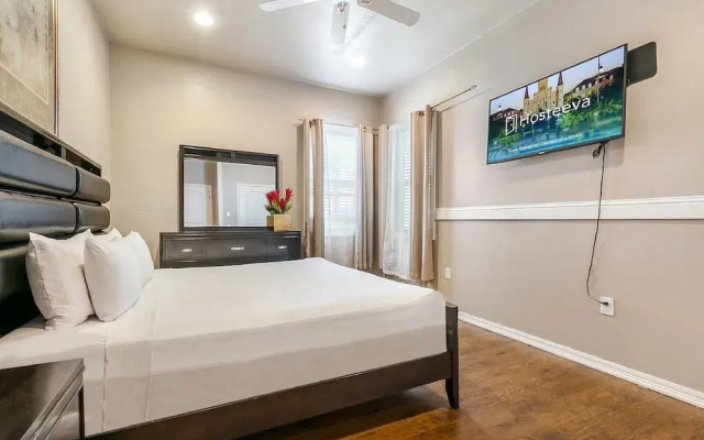 Stylish Condos Close to Art and Culture