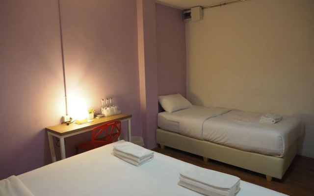 Отель 63 Bangkok Boutique Bed & Breakfast Бангкок комната для гостей