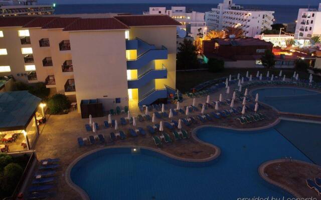 Vangelis Hotel & Suites вид на фасад