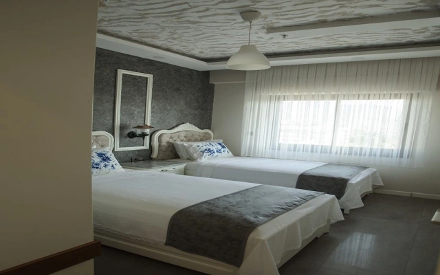 Lion Park Suits & Residence