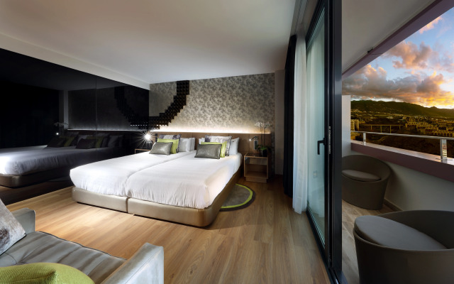 Отель Hard Rock Tenerife