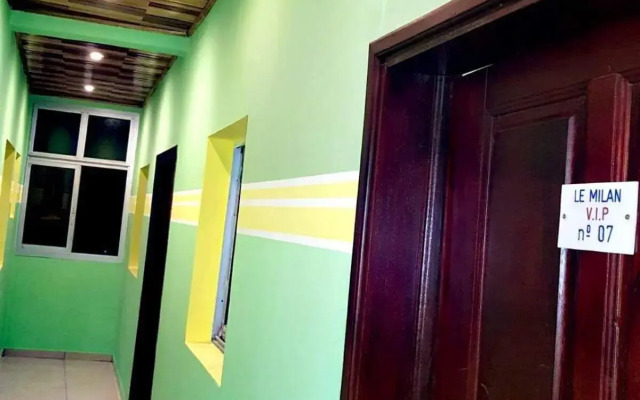 LE MILAN ( appartements et chambres meublés )