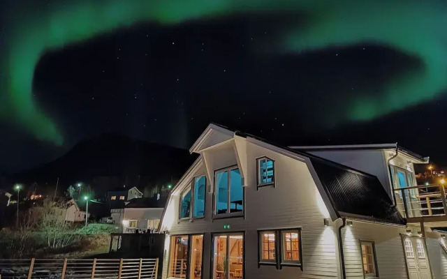 Torsken Brygge - Senja by Heart