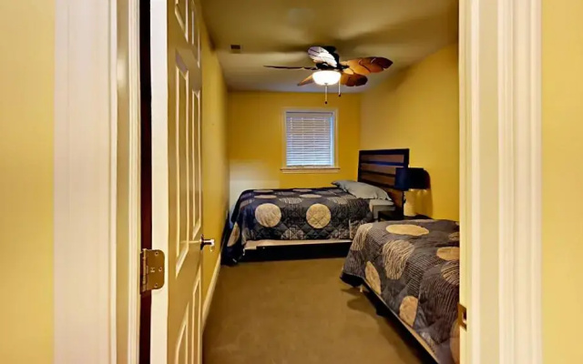 Put-in-Bay Waterfront Condo #110