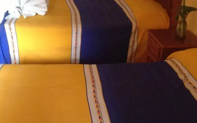 Hotel Posada Camelinas Sección Amarilla