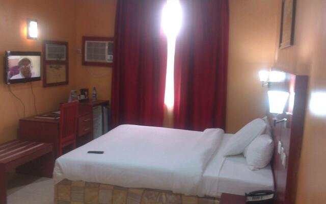 Kayriott Hotel & Suites комната для гостей