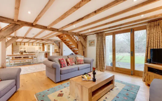 Holiday Home Three Oaks Barn