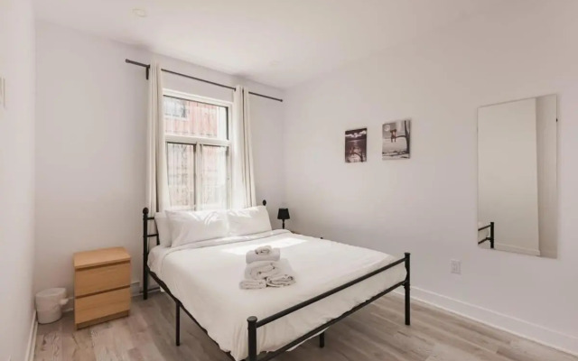 M11 Gorgeous Modern 2BR Sofabed Heart of Plateau