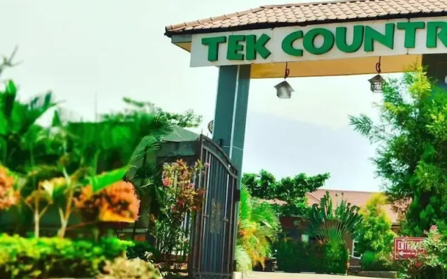 Tek Country gardens buwama