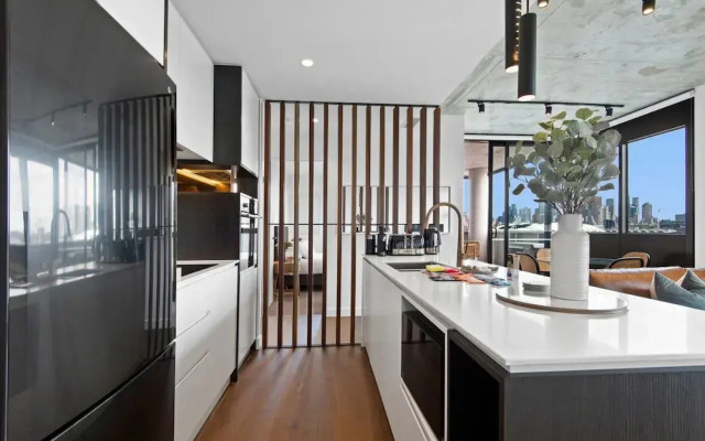 Executive 2-bed Apartment With Views, Gym and Spa