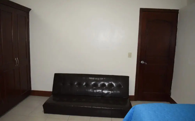 Room in House - Comoda Habitacion En Casa Compartida