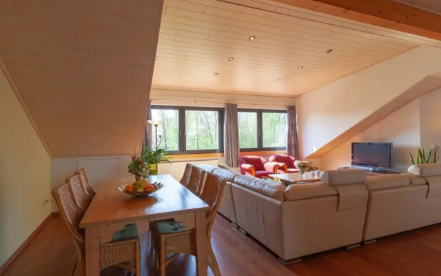 Large Apartment with Private Terrace near Kleve & Goch