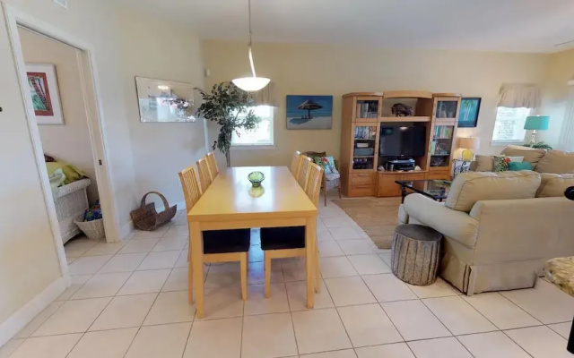 240 Bradenton Beach Club
